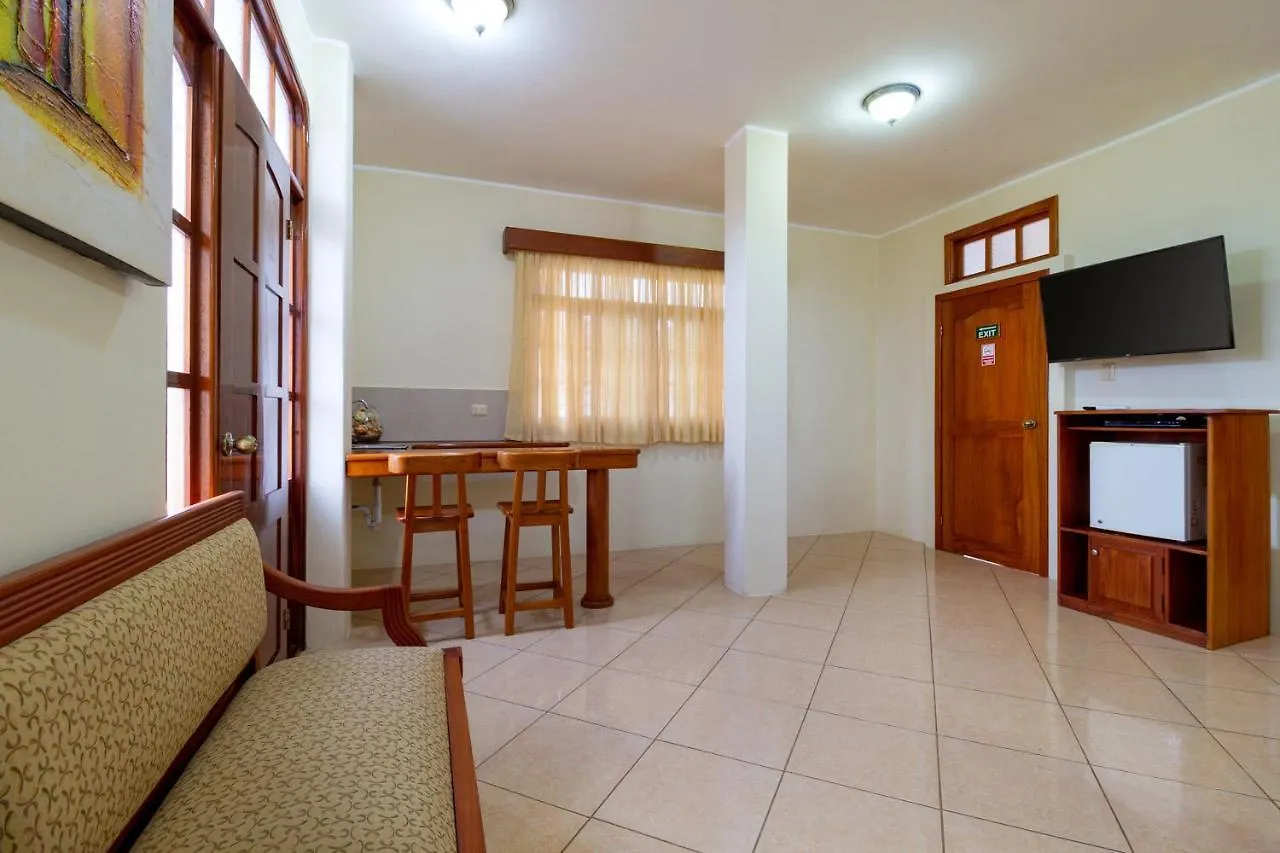 Hotel Villa Laguna Puerto Ayora